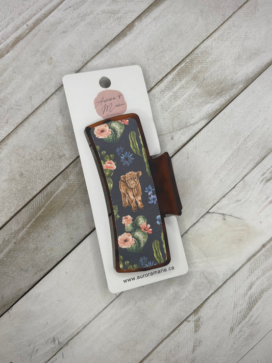Baby Calf Claw Clip