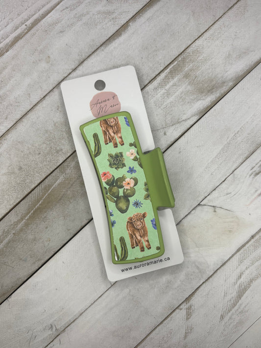 Green Calf Claw Clip