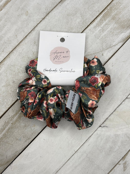 Dark Green Roses Highland